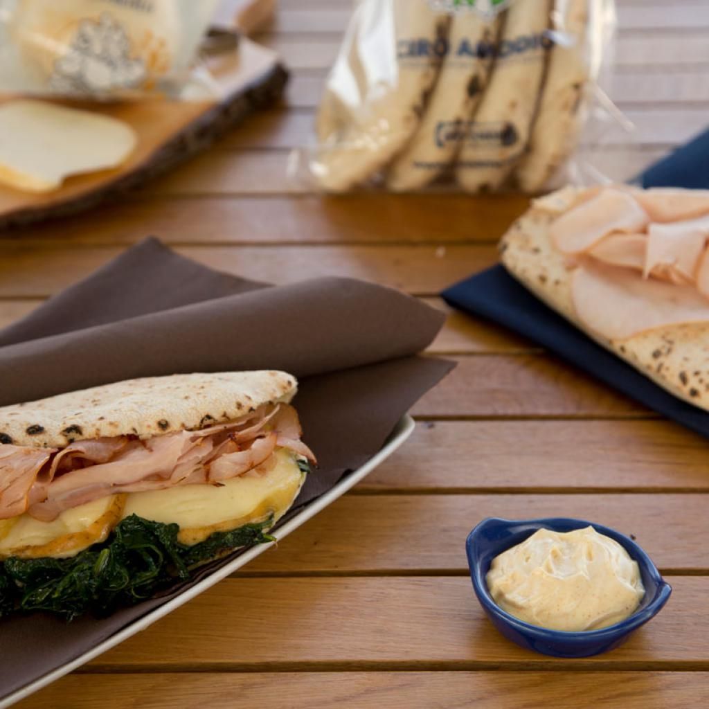 Saltimbocca con provola affumicata senape